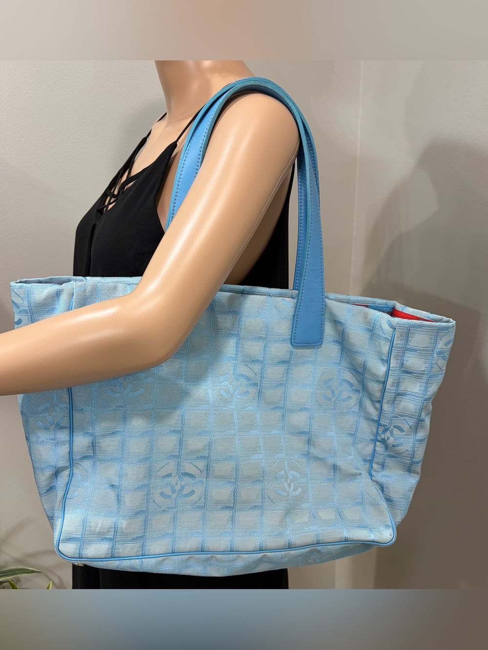 #106 CHANEL Blue Tote
